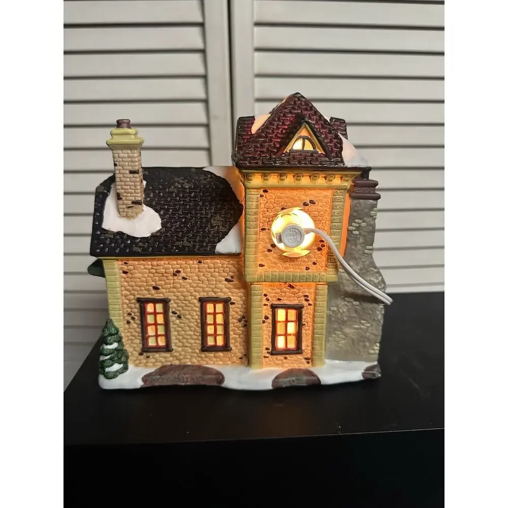 Illuminated Christmas Village Hearthstone Bakery w/ Baker Figure - Holiday Decor